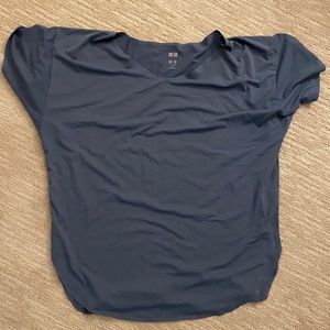 Uniqlo boxy blue women’s tee
